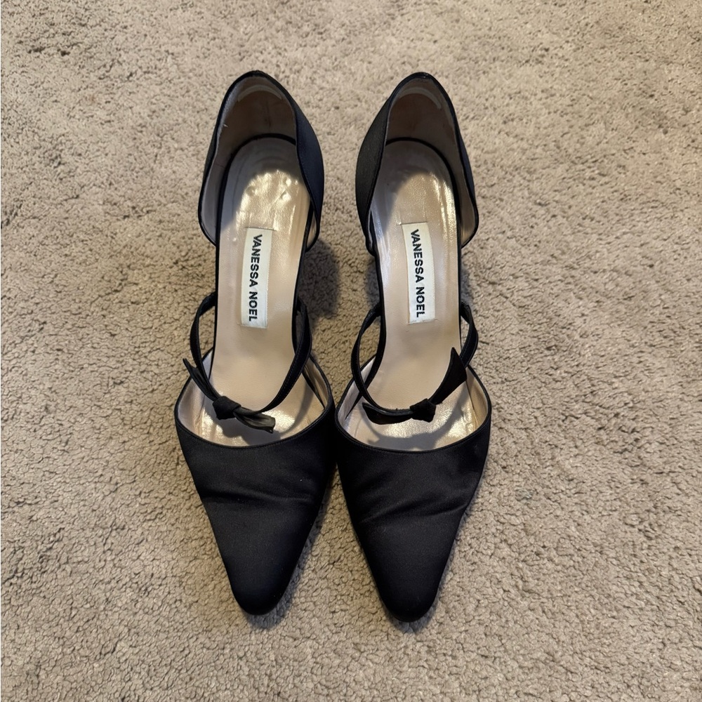 Vanessa Noel vintage suade heels
